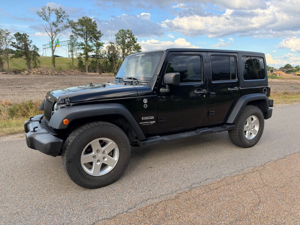 Used 2018 Jeep Wrangler Unlimited Sport S AWD/4WD image 1