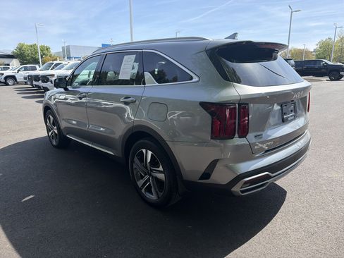 Used 2023 Kia Sorento SX Prestige image 8
