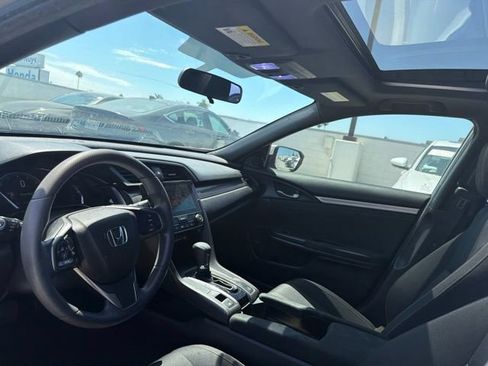 Used 2018 Honda Civic EX image 3
