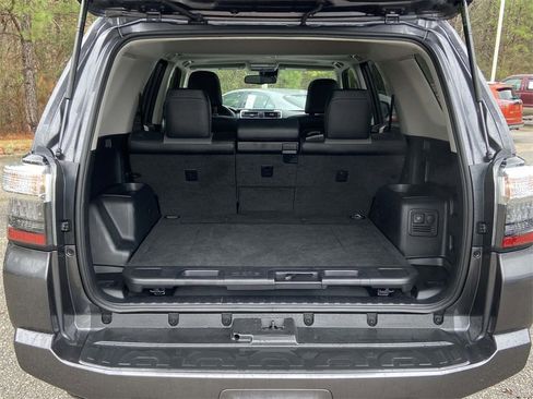 Used 2023 Toyota 4Runner SR5 Premium image 9