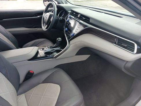 Used 2018 Toyota Camry XLE w/ Driver Assist Package FWD image 15