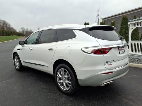 Used 2023 Buick Enclave Essence w/ Experience Buick Package AWD/4WD image 3
