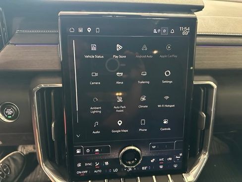 Used 2024 GMC Acadia Denali w/ Super Cruise Package AWD/4WD image 9