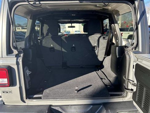 Used 2020 Jeep Wrangler Unlimited Rubicon image 11