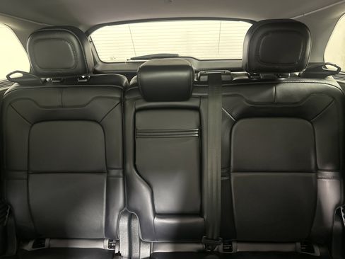 Used 2021 Lincoln Corsair AWD w/ Premium Package image 24