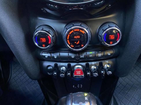 Used 2015 MINI Cooper S image 31