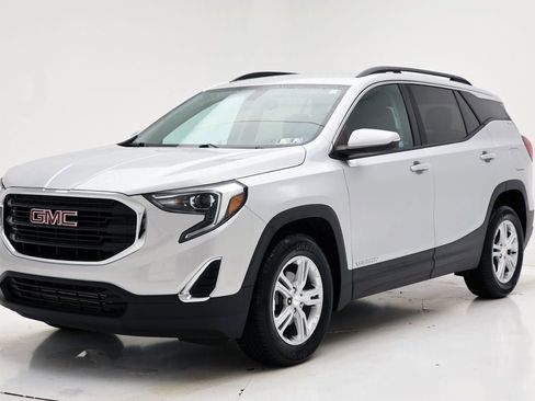 Used 2019 GMC Terrain SLE w/ Driver Convenience Package image 2