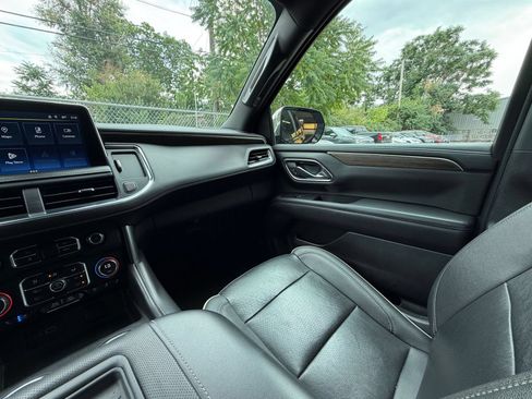 Used 2023 Chevrolet Tahoe Premier AWD/4WD image 37