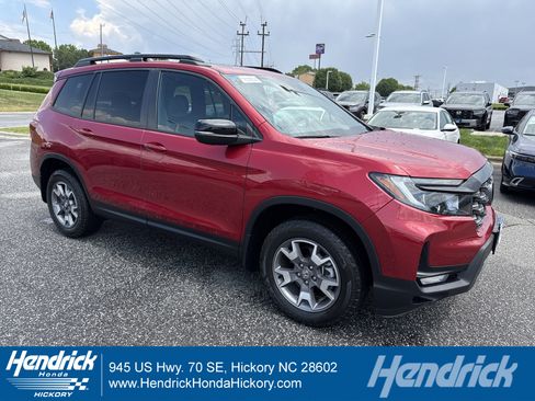 Certified 2022 Honda Passport TrailSport image 1