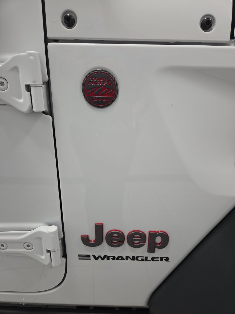 Used 2026 Jeep Wrangler Unlimited Rubicon AWD/4WD image 24