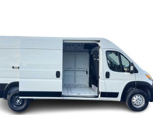 Used 2023 RAM ProMaster 2500 image 9