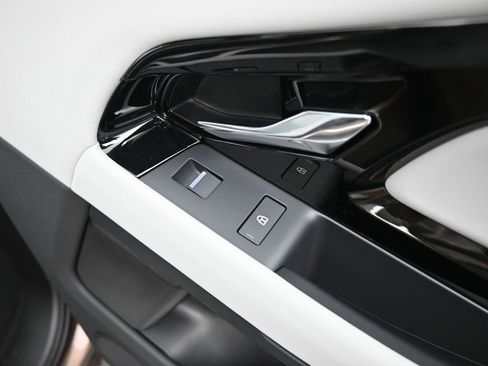 New 2026 Land Rover Range Rover Evoque Dynamic SE AWD/4WD image 5