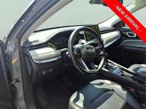 Used 2022 Jeep Compass Limited AWD/4WD image 15