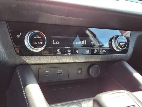 Used 2024 Mitsubishi Outlander SE image 7