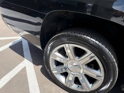Used 2016 Cadillac Escalade Luxury AWD/4WD image 27