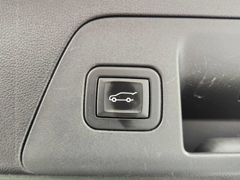 Used 2023 Buick Envision Avenir AWD/4WD image 18