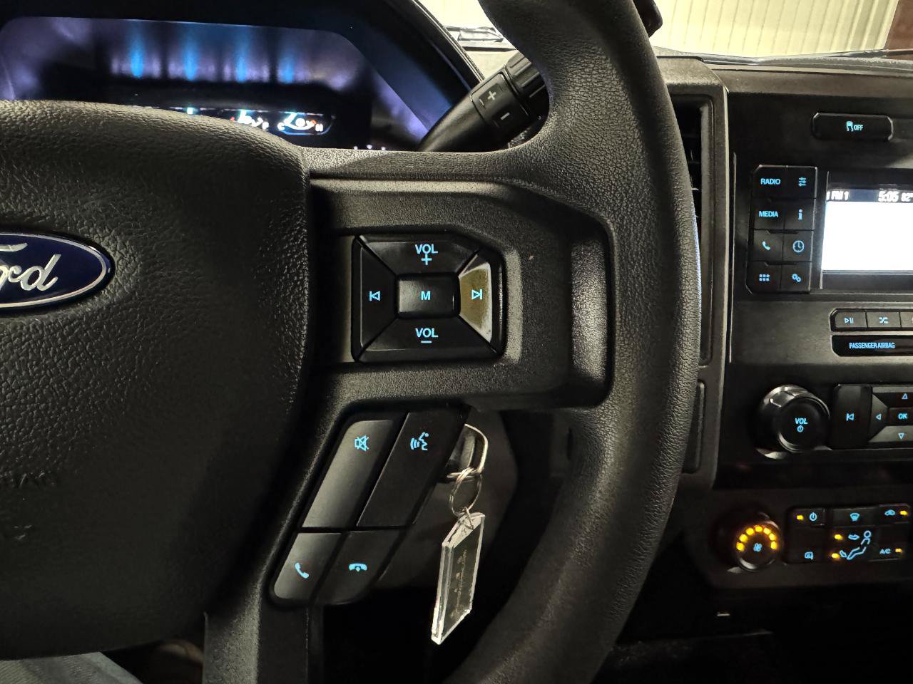 Used 2022 Ford F250 XL w/ Power Equipment Group RWD image 21