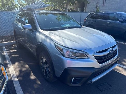 Used 2022 Subaru Outback Limited AWD/4WD image 4