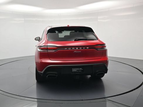 Certified 2025 Porsche Macan AWD/4WD image 37