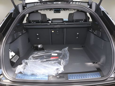 New 2026 Land Rover Range Rover Velar S AWD/4WD image 15
