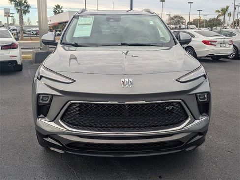 Used 2024 Buick Encore GX Sport Touring w/ Experience Buick Package image 9