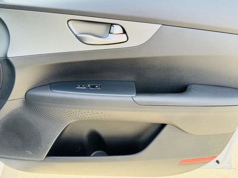 Used 2020 Kia Forte LXS image 24