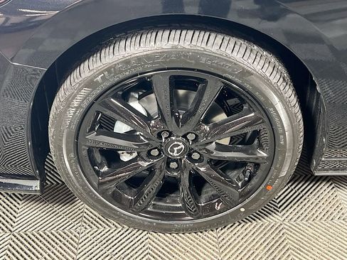 New 2026 MAZDA MAZDA3 Hatchback w/Premium Plus Pkg image 22