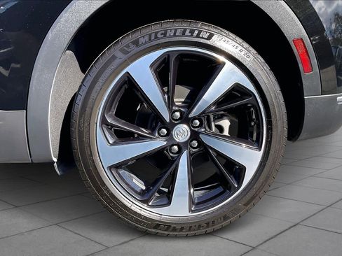 Used 2021 Buick Envision Essence w/ Technology Package I image 9