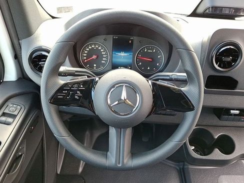 Used 2026 Mercedes-Benz Sprinter 2500 image 17