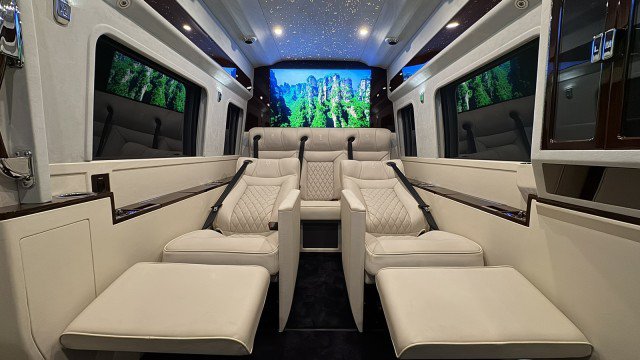 Used 2025 Mercedes-Benz Sprinter 2500 image 33