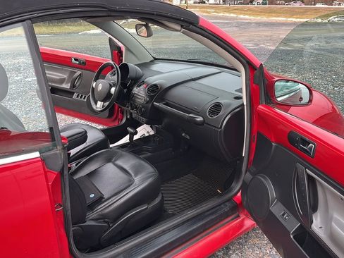Used 2008 Volkswagen Beetle SE image 13