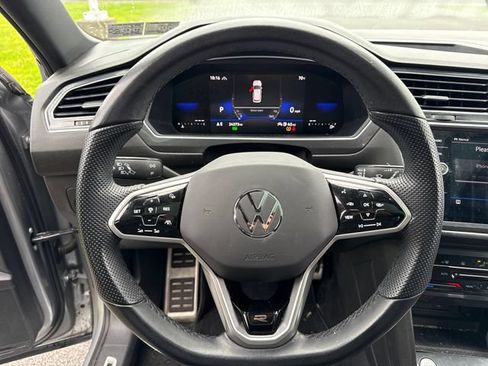 Used 2023 Volkswagen Tiguan SE R-Line AWD/4WD image 20