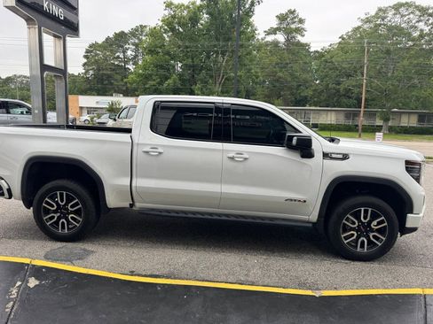 Certified 2023 GMC Sierra 1500 AT4 w/ Technology Package AWD/4WD image 9