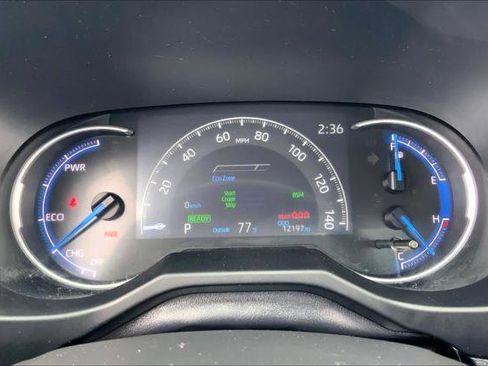 Certified 2025 Toyota RAV4 XLE Premium image 25