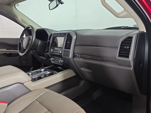 Used 2018 Ford Expedition Max XLT w/ Equipment Group 202A AWD/4WD image 31