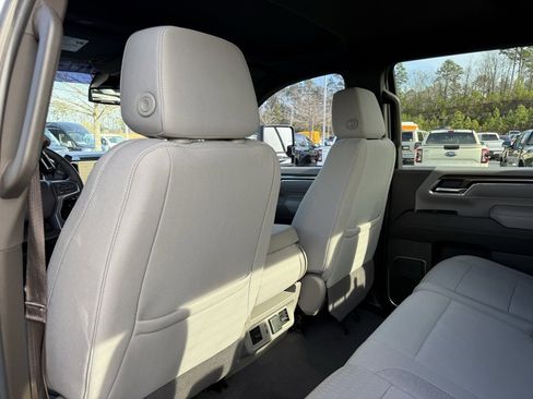 Used 2024 Chevrolet Silverado 2500 LT image 26