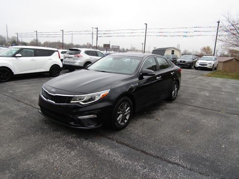 Used 2020 Kia Optima LX image 2