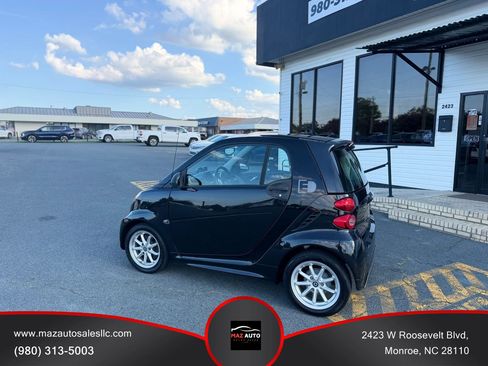 Used 2016 smart fortwo electric drive RWD image 5