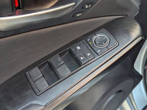 Used 2025 Lexus IS 300 w/ Premium Package RWD image 7