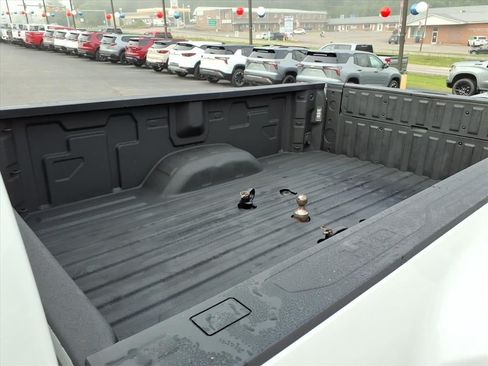 Used 2023 GMC Sierra 3500 SLT w/ SLT Preferred Package AWD/4WD image 14