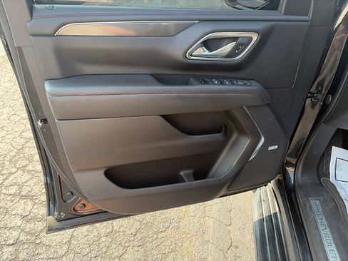 Used 2023 Chevrolet Tahoe RST AWD/4WD image 10