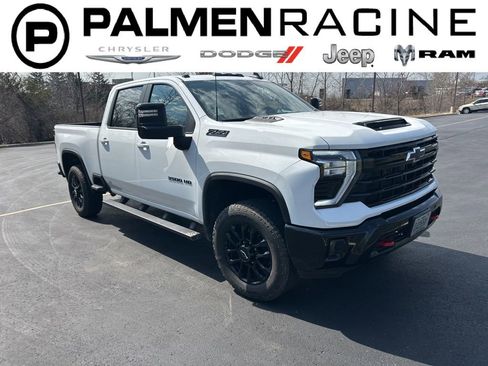 Used 2025 Chevrolet Silverado 3500 LT w/ Trail Boss Package image 1