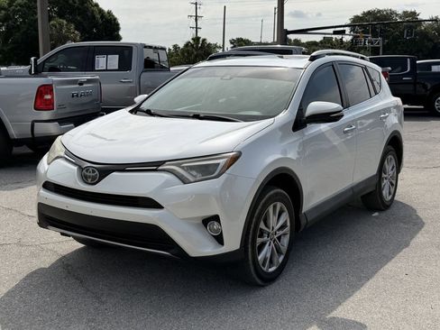 Used 2018 Toyota RAV4 Limited FWD image 9