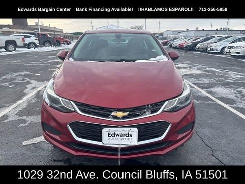 Used 2017 Chevrolet Cruze LT w/ Sun And Sound Package image 3