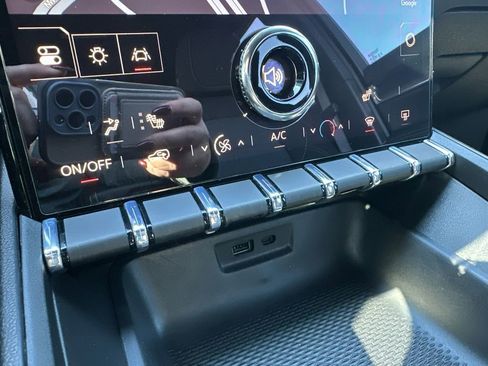 Used 2026 GMC Terrain Elevation w/ Technology Package II image 28