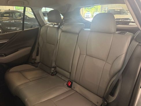 Used 2020 Subaru Outback Limited XT w/ Popular Package #2 AWD/4WD image 21