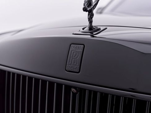 Used 2024 Rolls-Royce Phantom Sedan w/ The Phantom Package RWD image 20