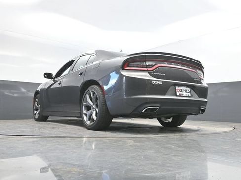 Used 2015 Dodge Charger SXT RWD image 50