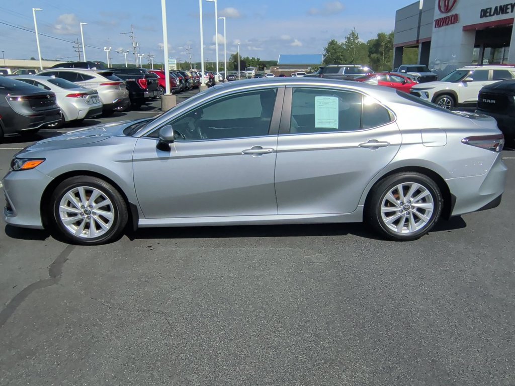 Used 2024 Toyota Camry LE FWD image 5