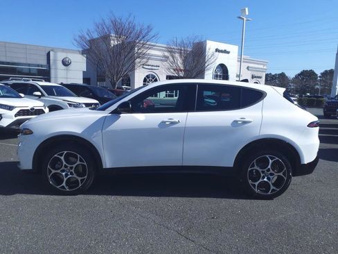 New 2025 Alfa Romeo Tonale AWD/4WD image 16
